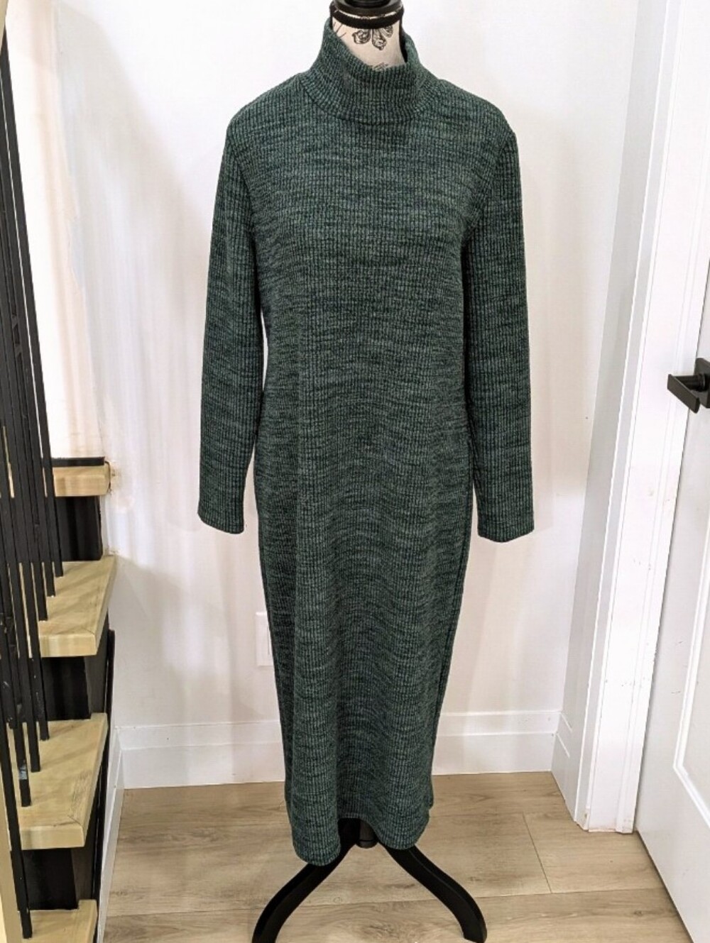 AUXO COLLECTION | Women's Hunter Green Heathered Long Sleeved Midi Sweater Dress